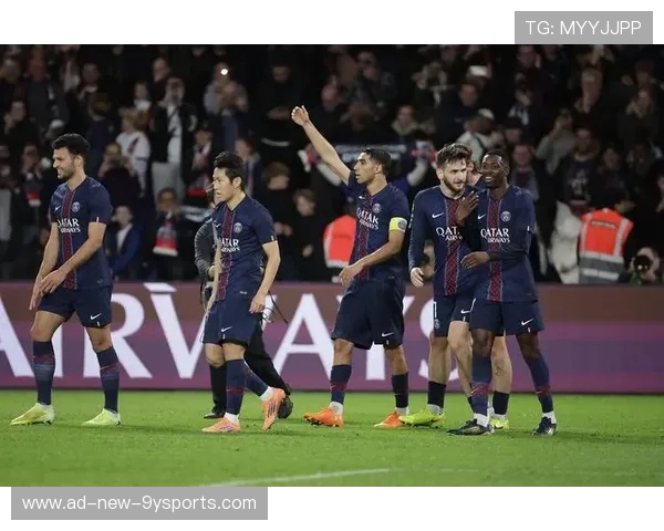 “法甲激斗正酣，豪门阵容争夺激烈”，法甲竞争激烈